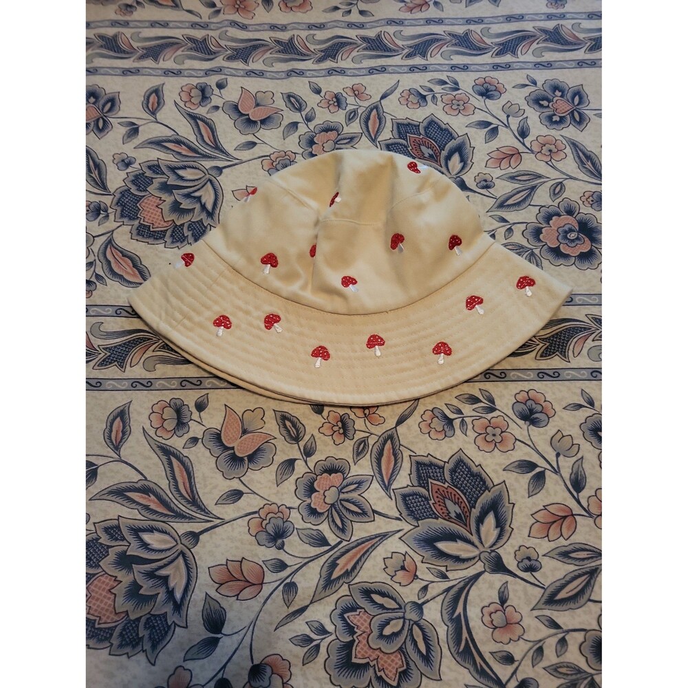 Bucket Hat